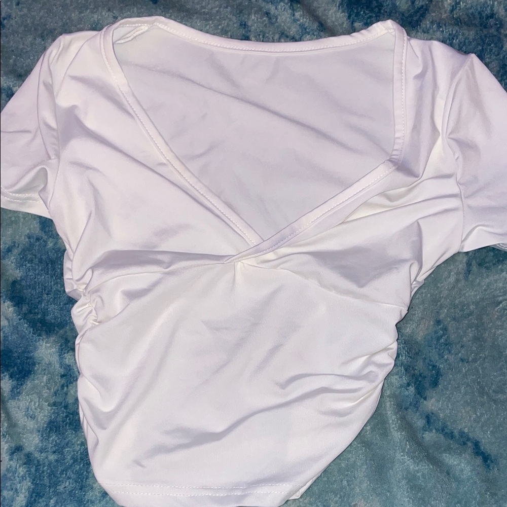 SHEIN Classic White V-Neck Short Sleeve Top